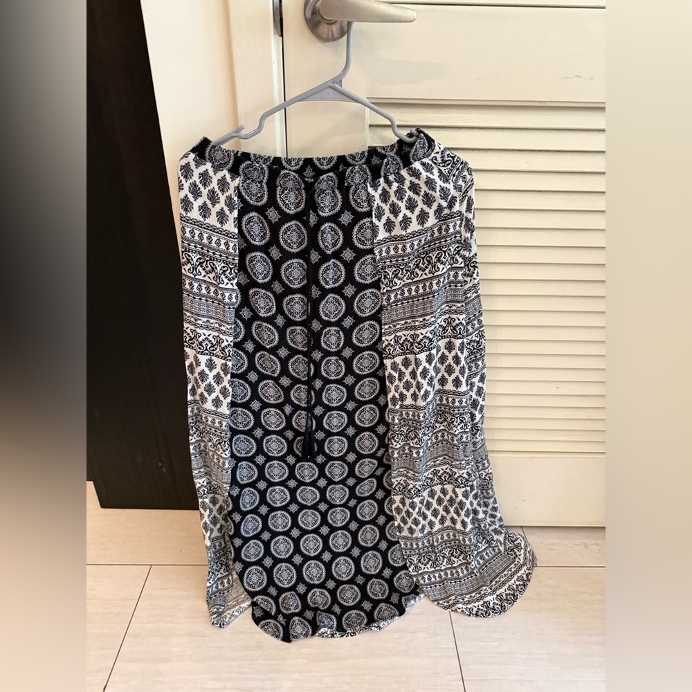 Black and White Patterned Women's Skirt